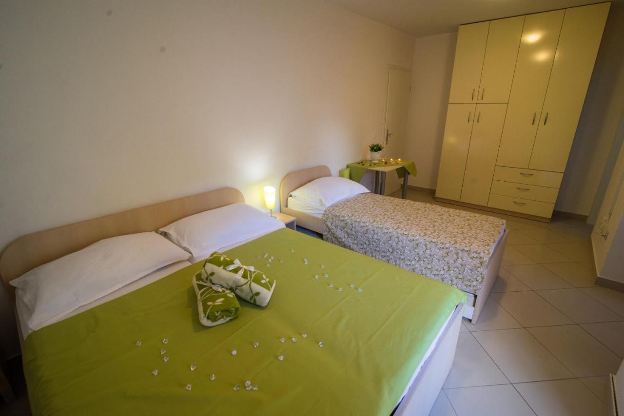Apartmani Santic Baška Voda Kültér fotó