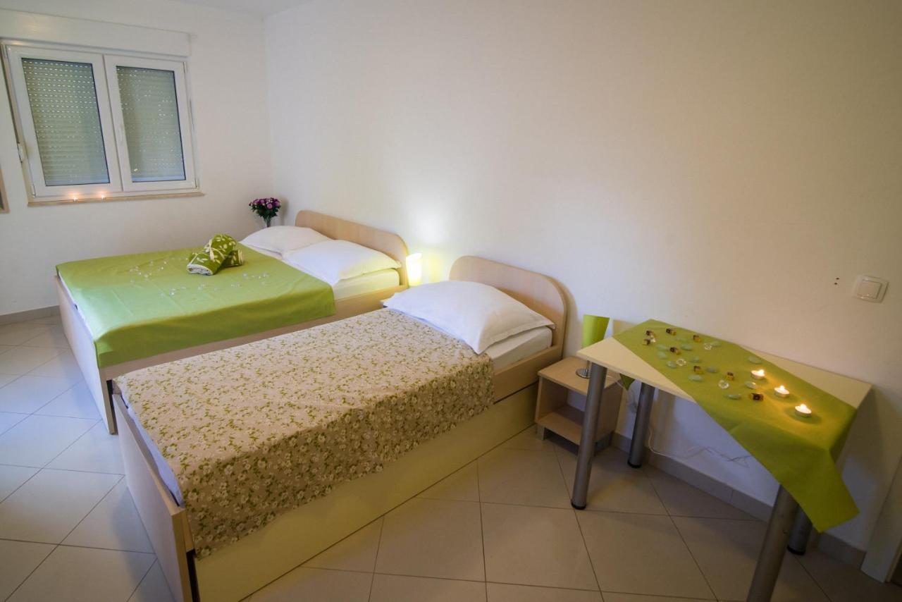 Apartmani Santic Baška Voda Kültér fotó