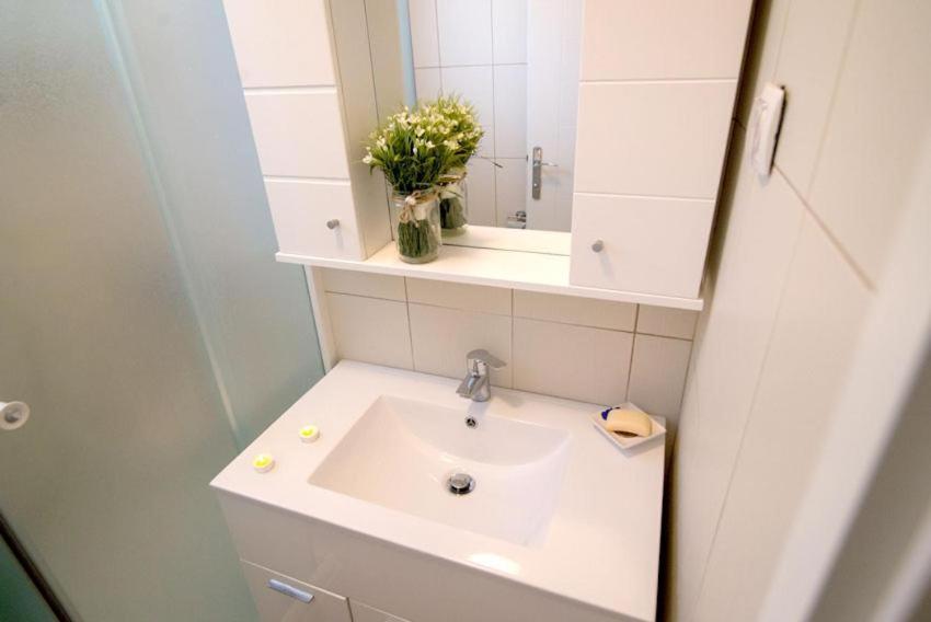 Apartmani Santic Baška Voda Kültér fotó